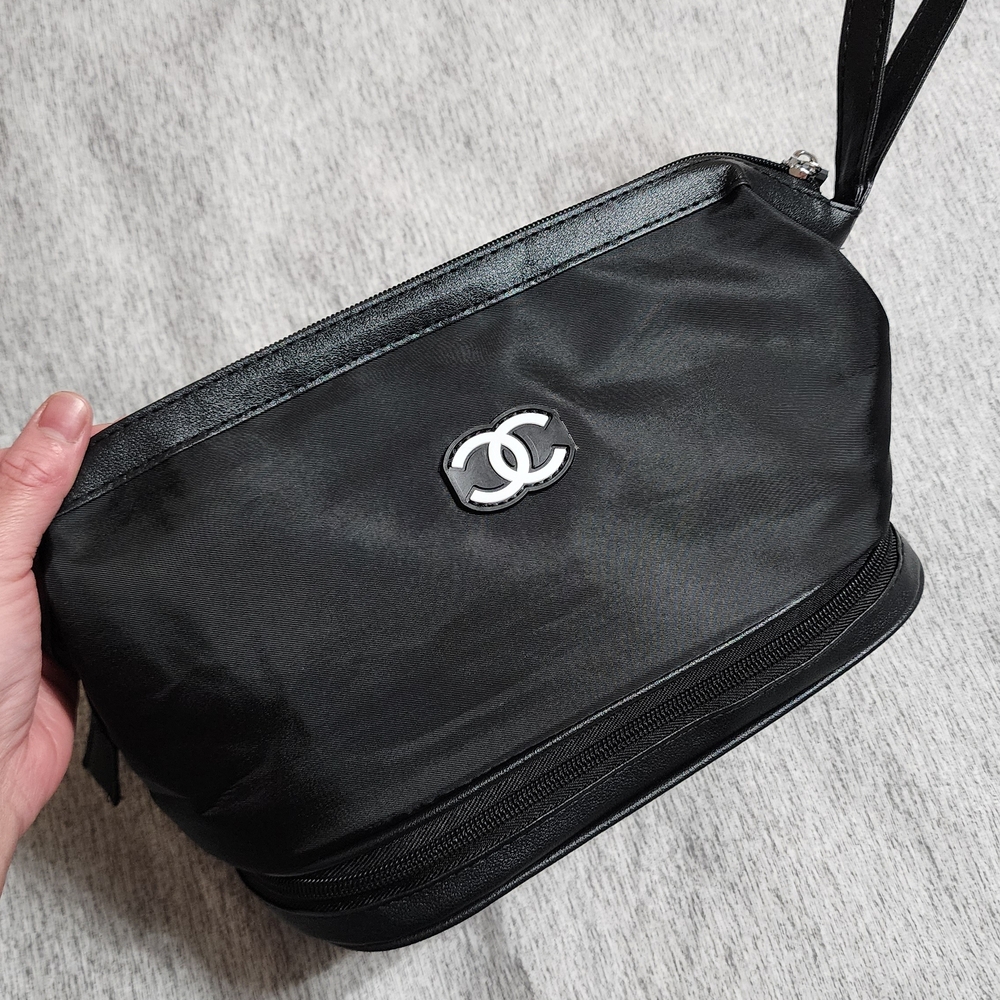 (CHANEL) Cosmetic Makeup Bag VIP